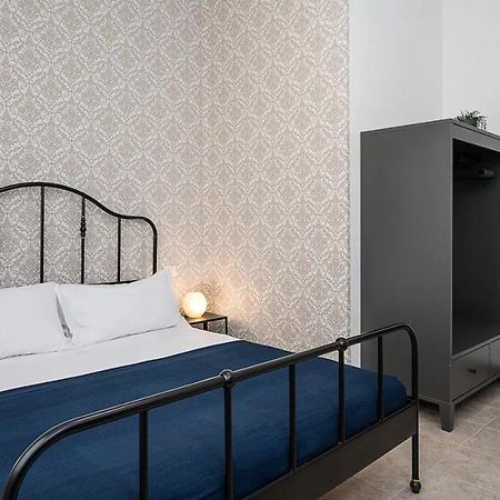 Ferienwohnung Blue City Paradise - Renovated Apt In Center Mailand Exterior foto