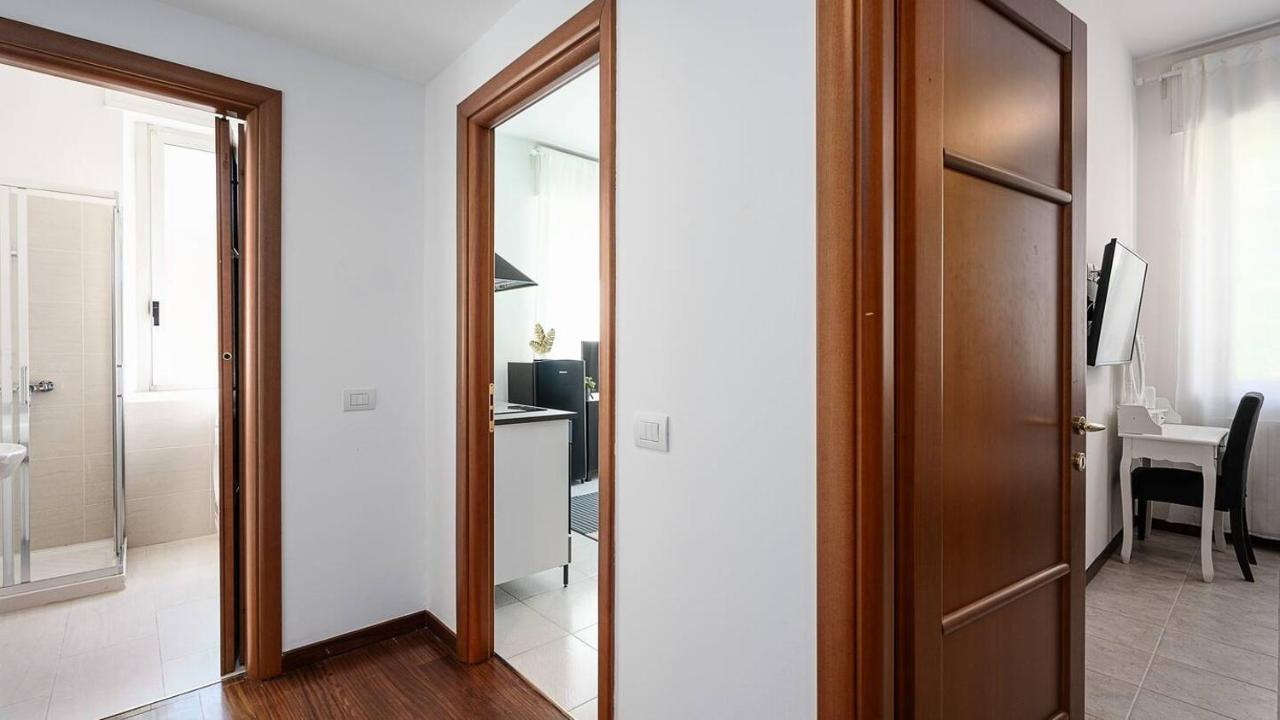 Ferienwohnung Blue City Paradise - Renovated Apt In Center Mailand Exterior foto